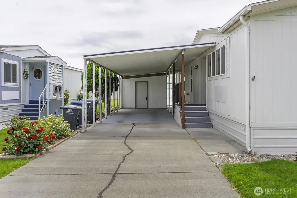 2240 W Broadway Avenue Moses Lake WA 98837