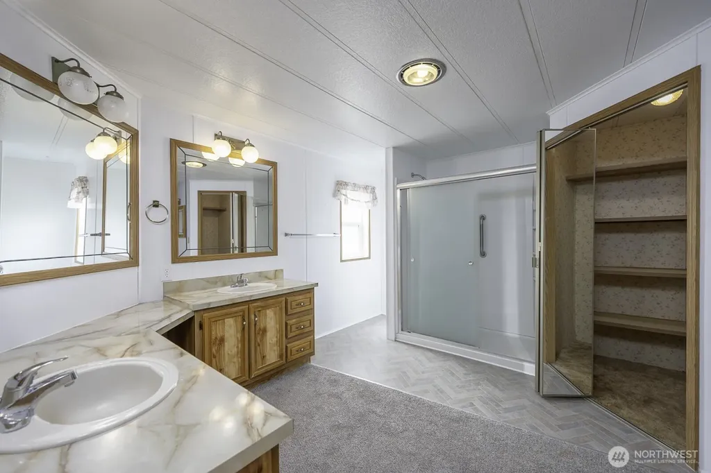 2240 W Broadway Avenue Moses Lake WA 98837