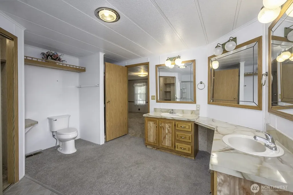 2240 W Broadway Avenue Moses Lake WA 98837