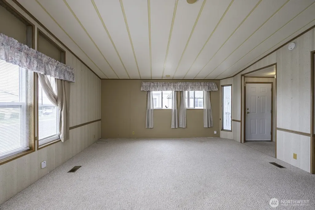 2240 W Broadway Avenue Moses Lake WA 98837