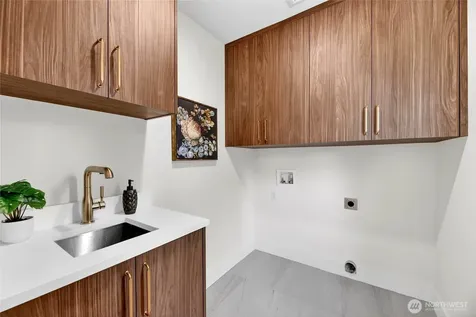 4531 Corliss Avenue N Seattle WA 98103