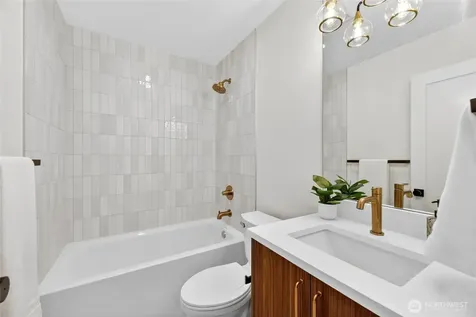 4531 Corliss Avenue N Seattle WA 98103