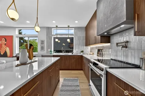 4531 Corliss Avenue N Seattle WA 98103