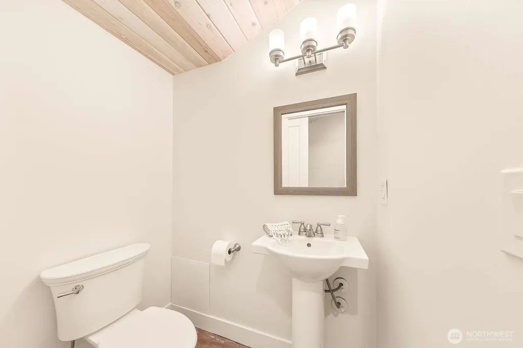 22604 Deppman Road SW Vashon WA 98070