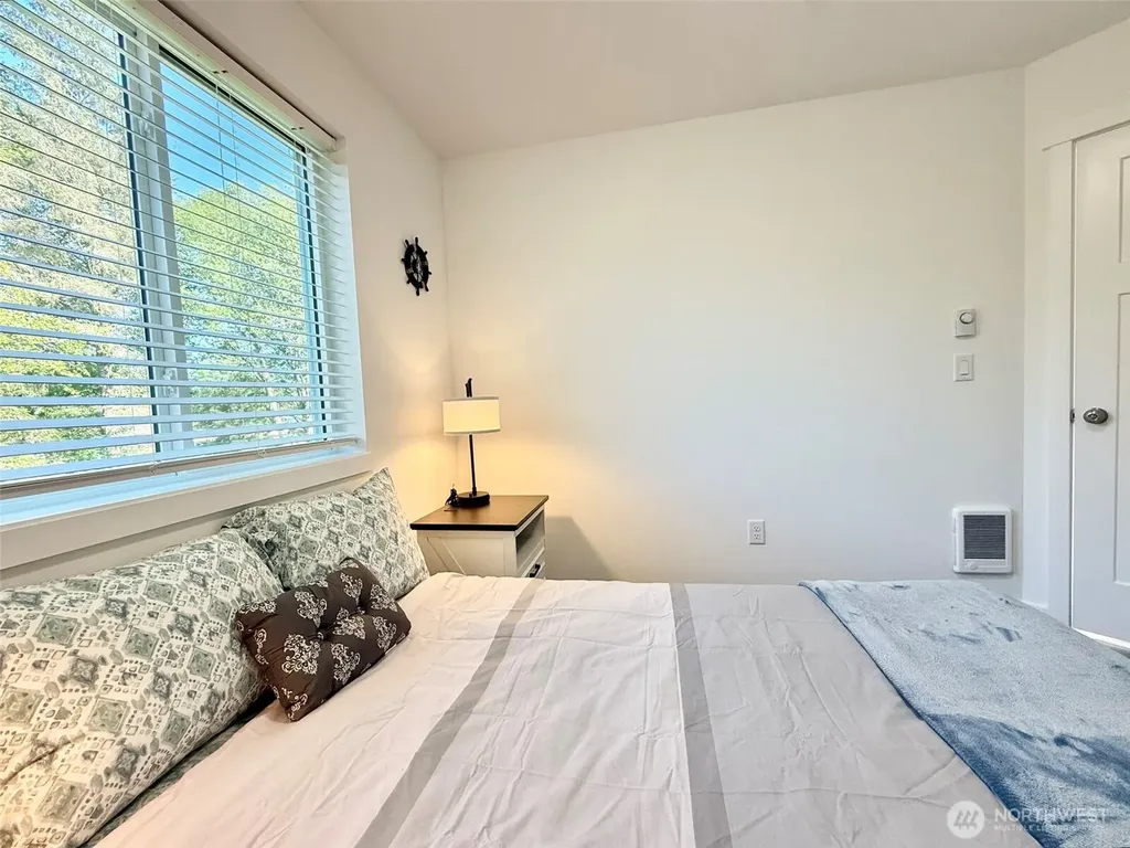 890 Magellan Avenue NE Ocean Shores WA 98569