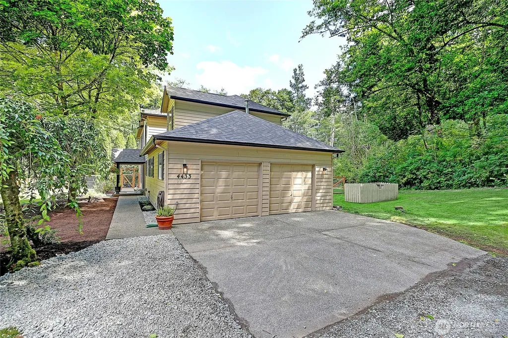 4433 Village Road Stanwood WA 98292