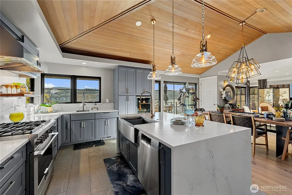 5425 96th Avenue SE Mercer Island WA 98040