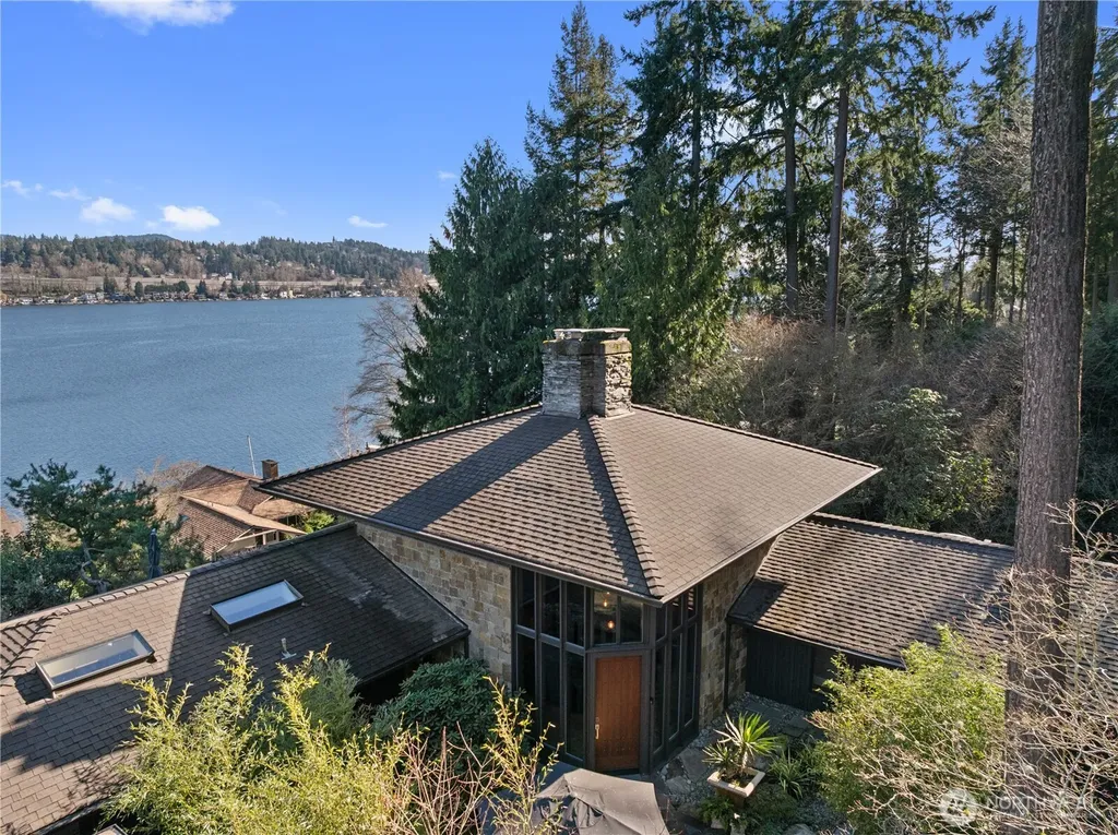 5425 96th Avenue SE Mercer Island WA 98040