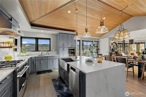 5425 96th Avenue SE Mercer Island WA 98040