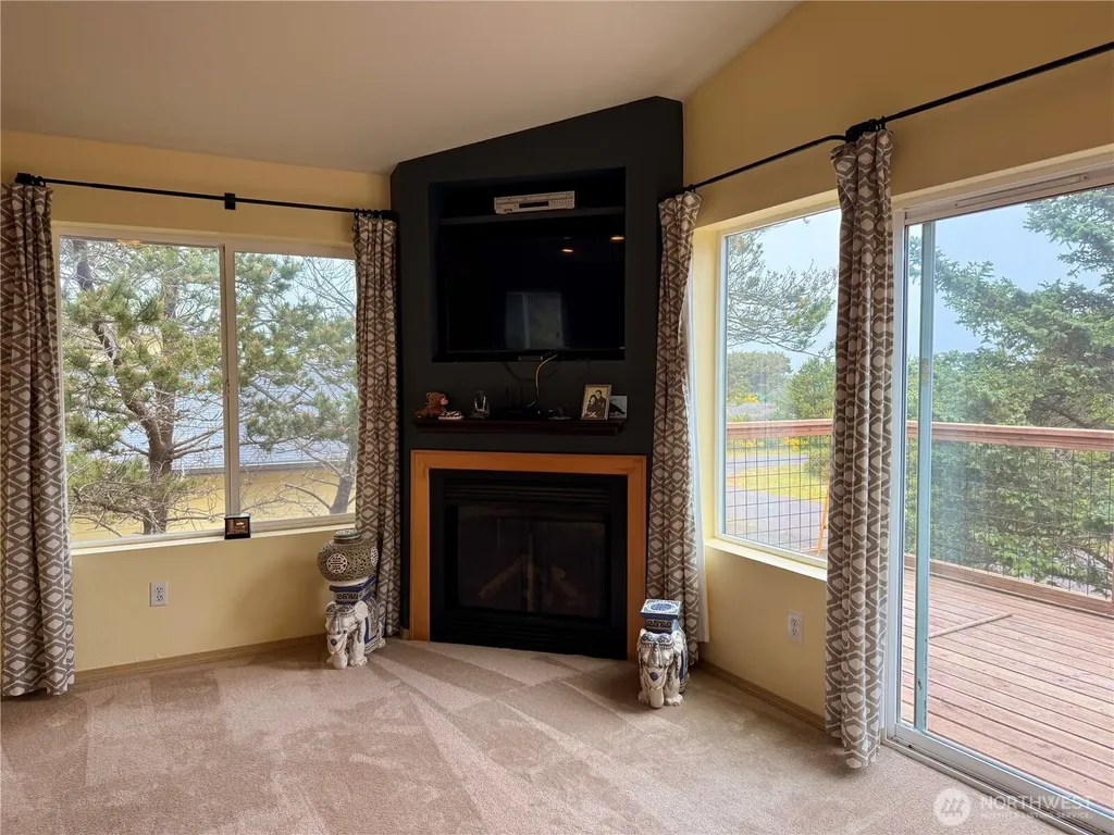 459 S Bel Air Loop Ocean Shores WA 98569