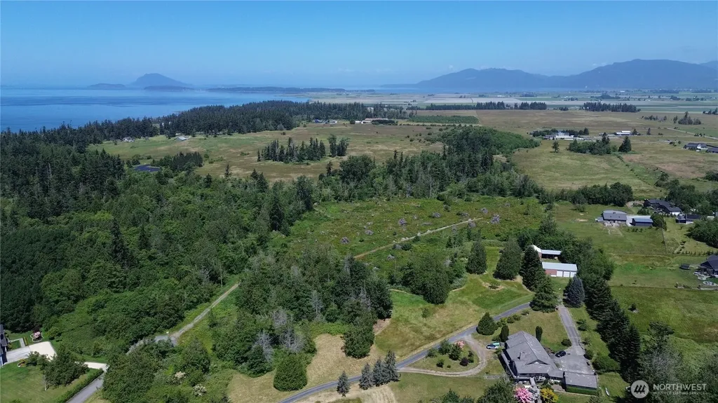 1 Seaview Lane Mount Vernon WA 98273