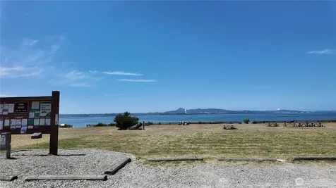 1 Seaview Lane Mount Vernon WA 98273