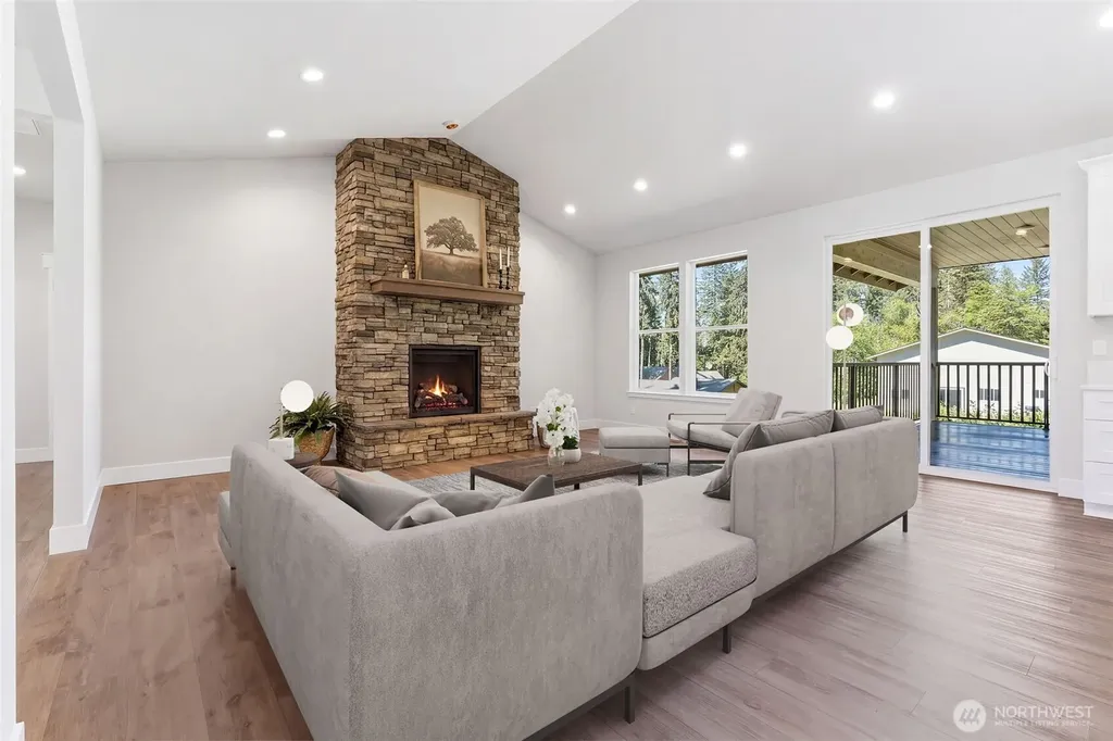 123 Cedar Drive Chehalis WA 98532