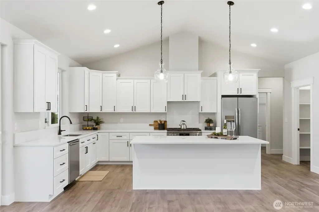 123 Cedar Drive Chehalis WA 98532