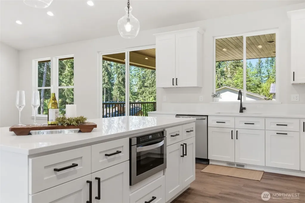 123 Cedar Drive Chehalis WA 98532