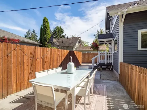 8709 14th Avenue NW Seattle WA 98117
