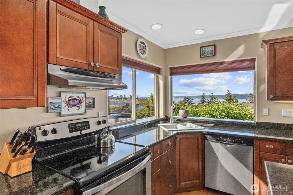 715 Onamac Way Camano Island WA 98282