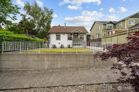 3536 SW Monroe Street Seattle WA 98126