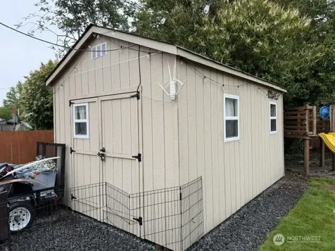 1609 W Pioneer Avenue Puyallup WA 98371