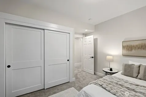 2525 12th Avenue W Seattle WA 98119