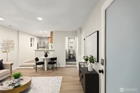 2525 12th Avenue W Seattle WA 98119