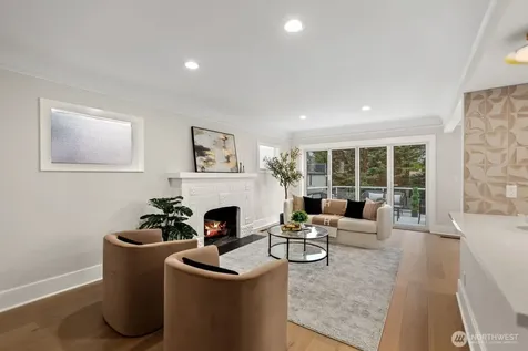 2525 12th Avenue W Seattle WA 98119