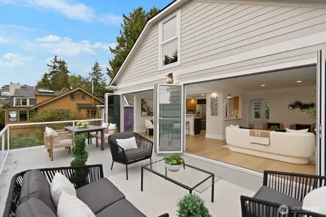 2525 12th Avenue W Seattle WA 98119