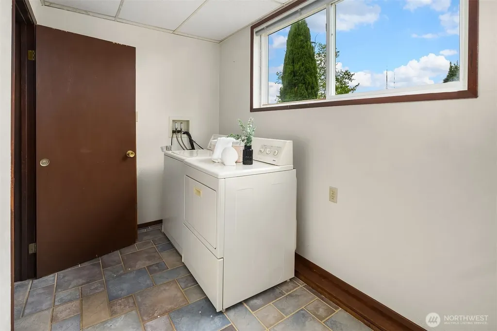 225 32nd Avenue E Seattle WA 98112