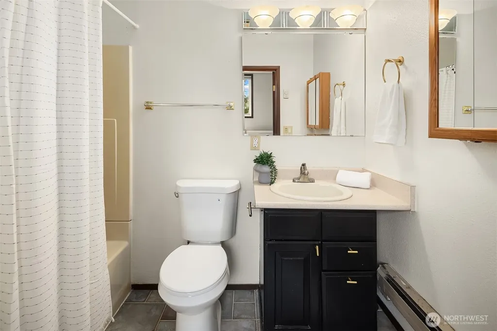225 32nd Avenue E Seattle WA 98112