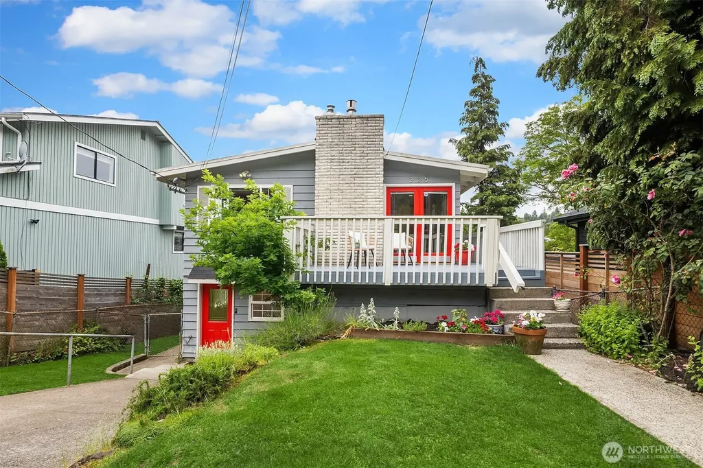 225 32nd Avenue E Seattle WA 98112
