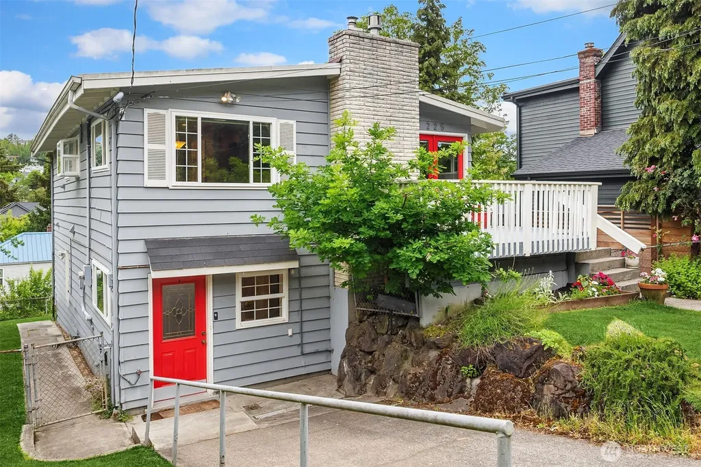 225 32nd Avenue E Seattle WA 98112