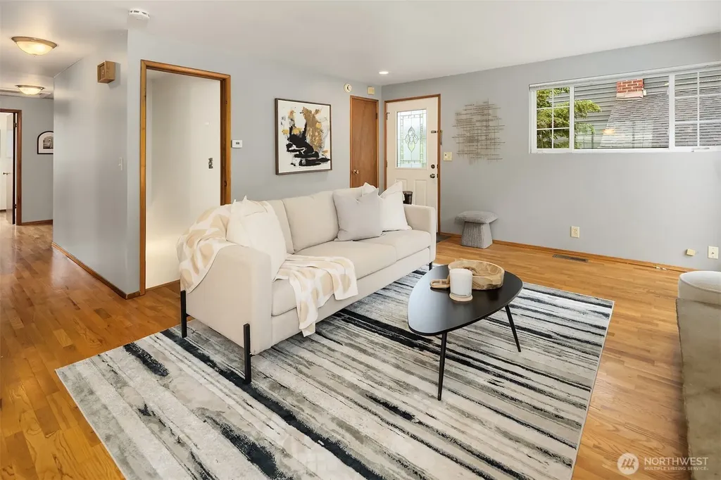 225 32nd Avenue E Seattle WA 98112