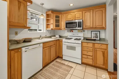 225 32nd Avenue E Seattle WA 98112