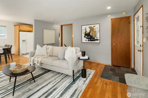 225 32nd Avenue E Seattle WA 98112