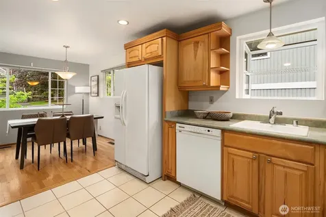 225 32nd Avenue E Seattle WA 98112