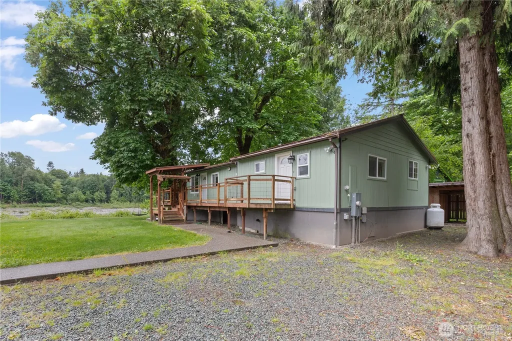 41580 Cape Horn Concrete WA 98237