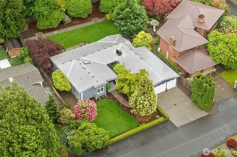 4648 89th Avenue SE Mercer Island WA 98040