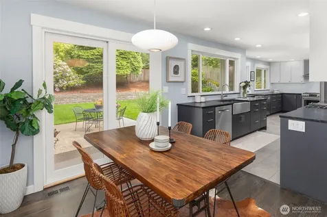 4648 89th Avenue SE Mercer Island WA 98040