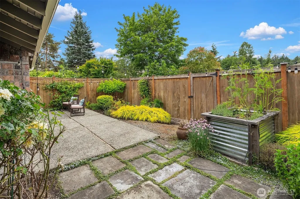 2519 175th Avenue NE Redmond WA 98052