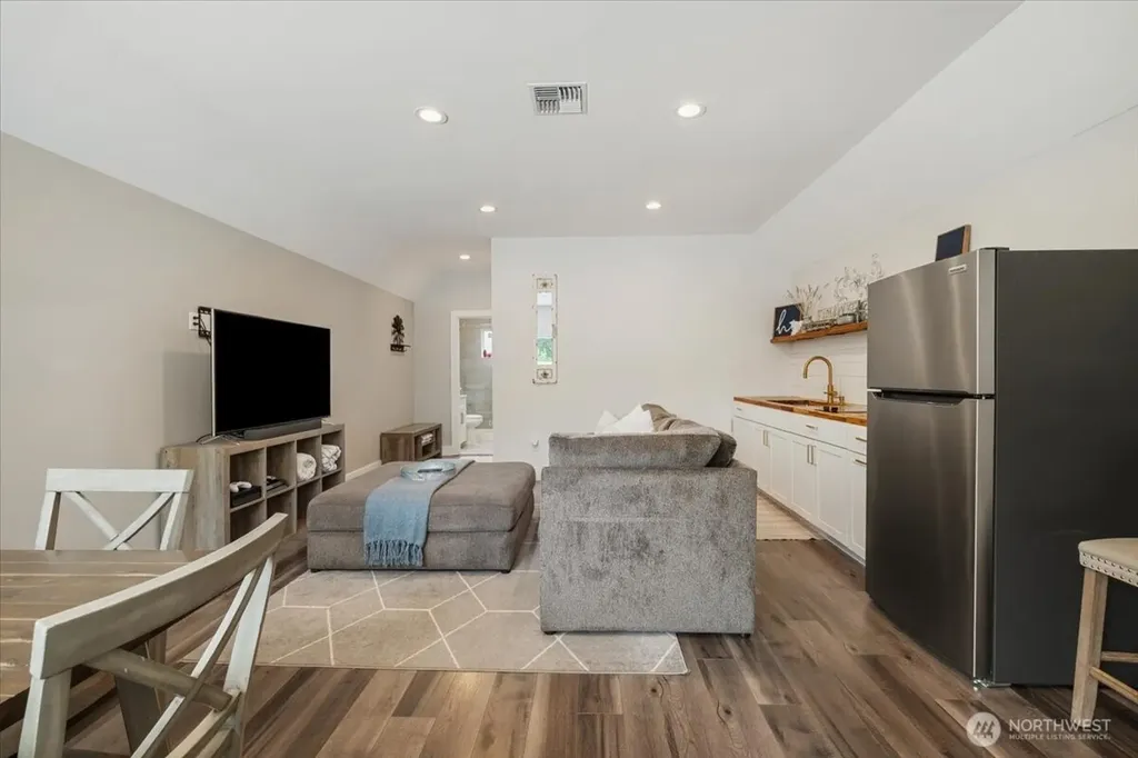26709 Entwhistle Road E Buckley WA 98321