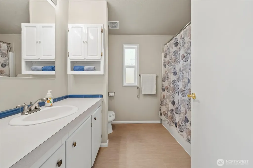 23825 15th Avenue SE Bothell WA 98021