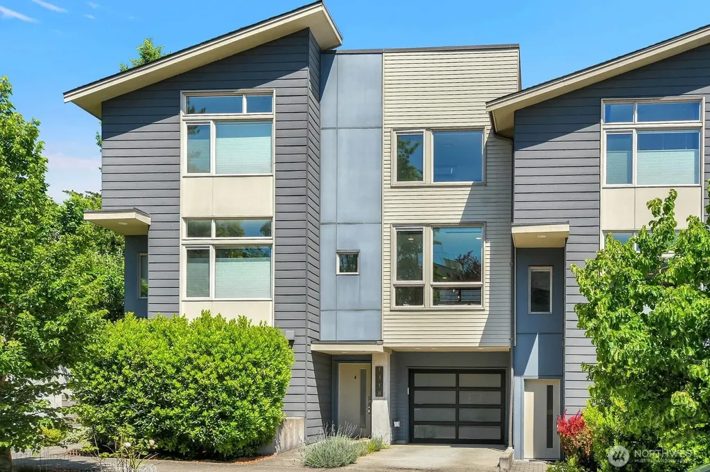 1318 S Atlantic Street Seattle WA 98144