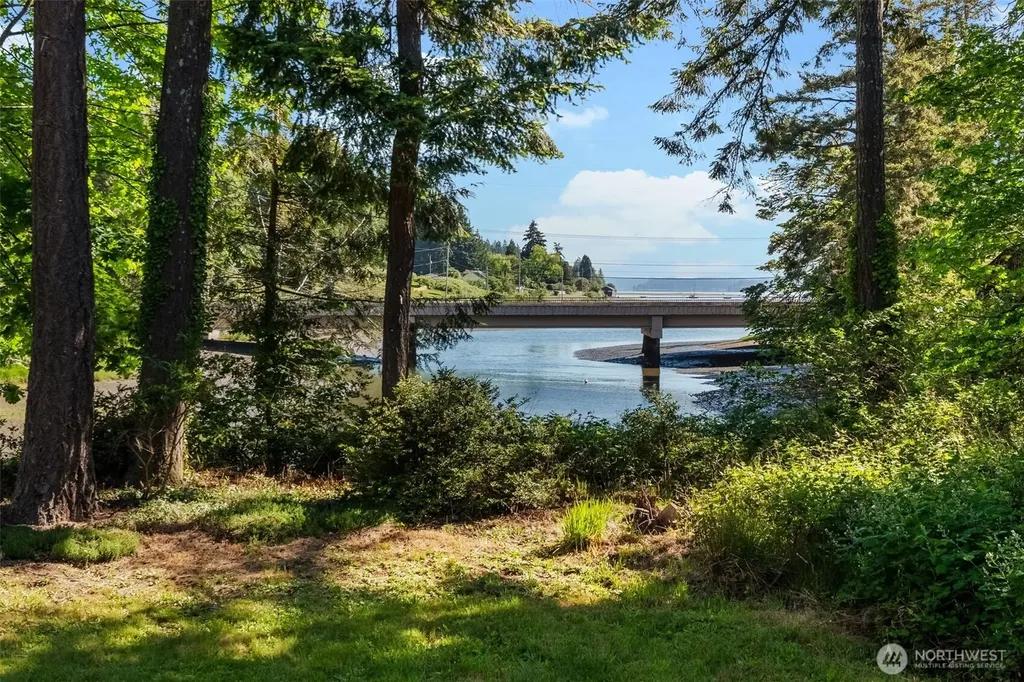 17310 Herron Road NW Lakebay WA 98349