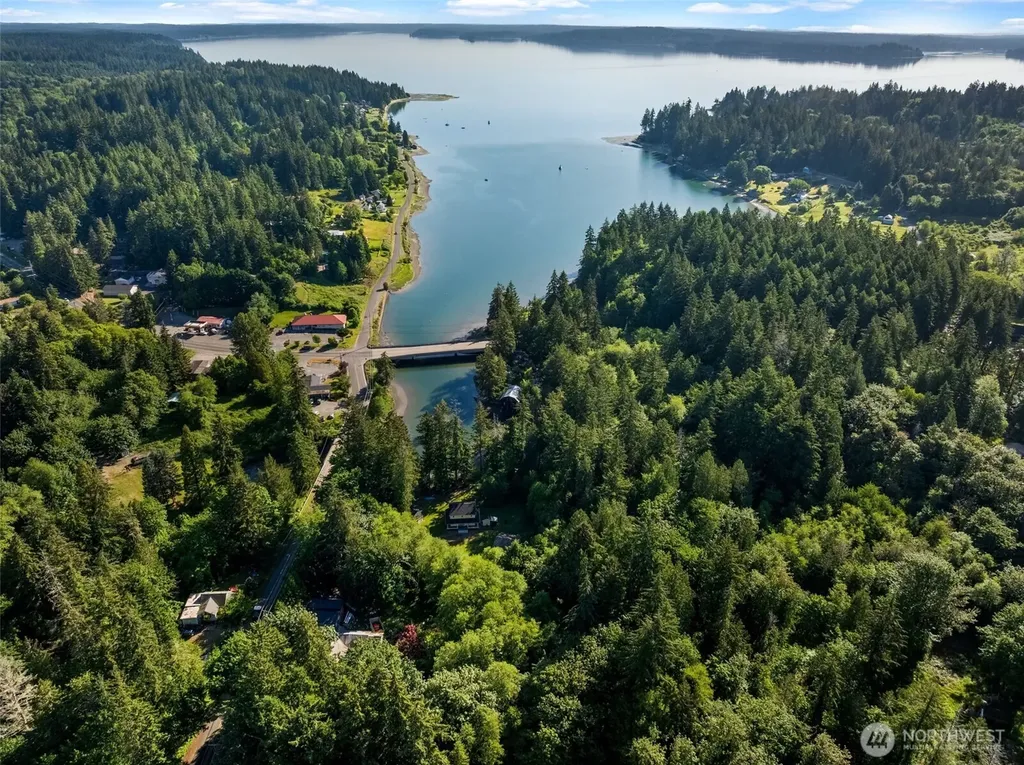 17310 Herron Road NW Lakebay WA 98349