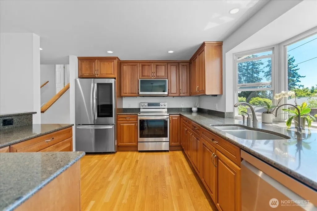 9023 NE 132nd Place Kirkland WA 98034