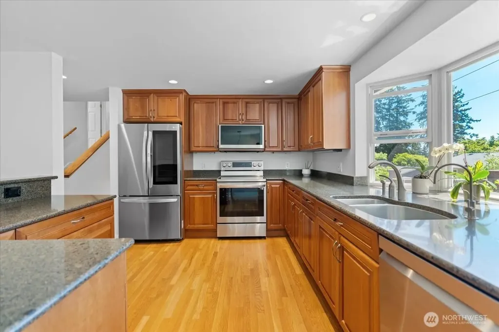 9023 NE 132nd Place Kirkland WA 98034