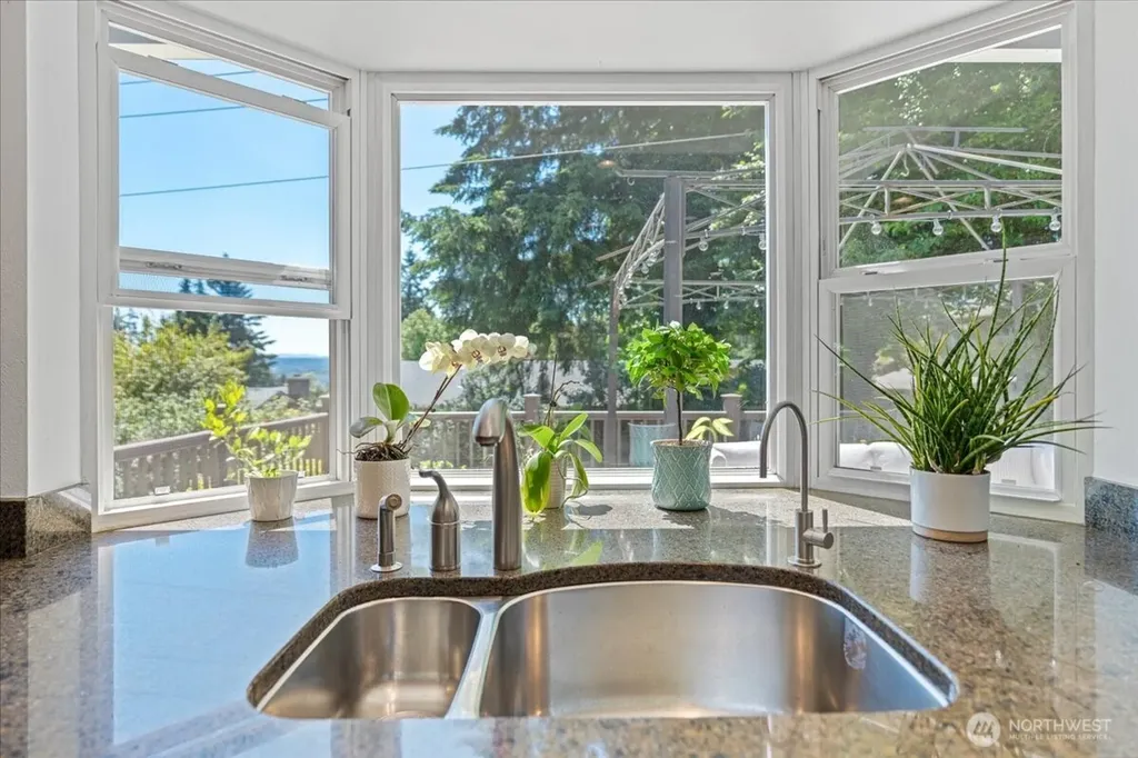 9023 NE 132nd Place Kirkland WA 98034