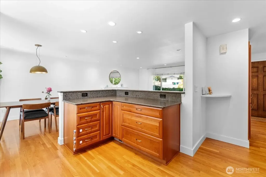 9023 NE 132nd Place Kirkland WA 98034