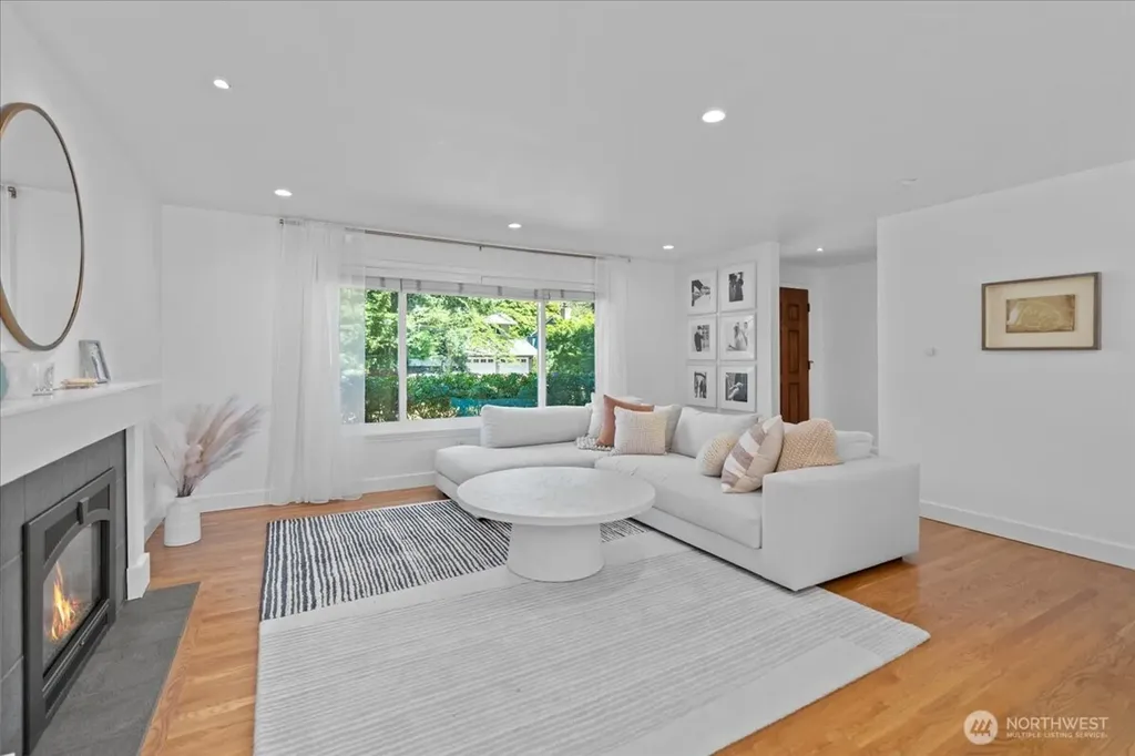 9023 NE 132nd Place Kirkland WA 98034