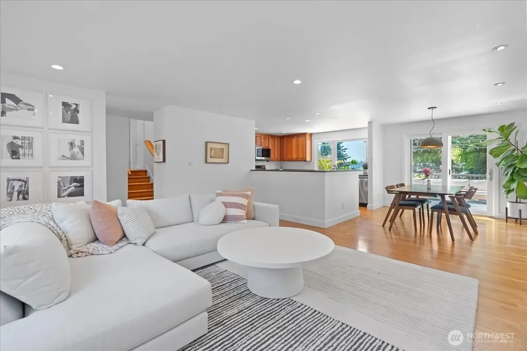 9023 NE 132nd Place Kirkland WA 98034